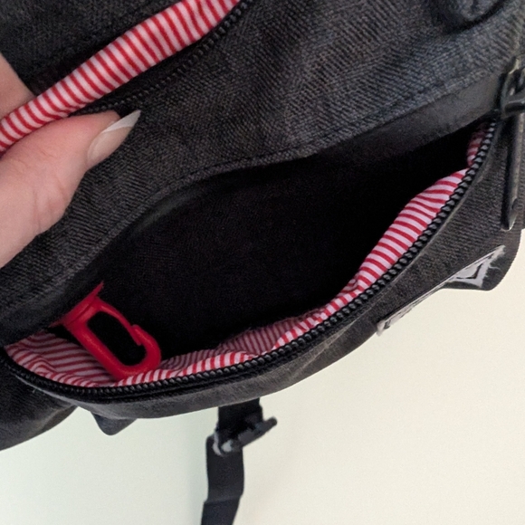 Herschel Supply Company Black Waist Fanny Pack - Picture 5 of 8